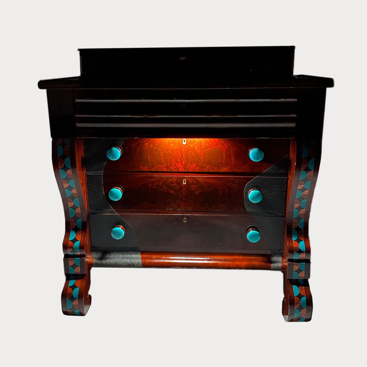 Gentlemen's Empire Cabinet