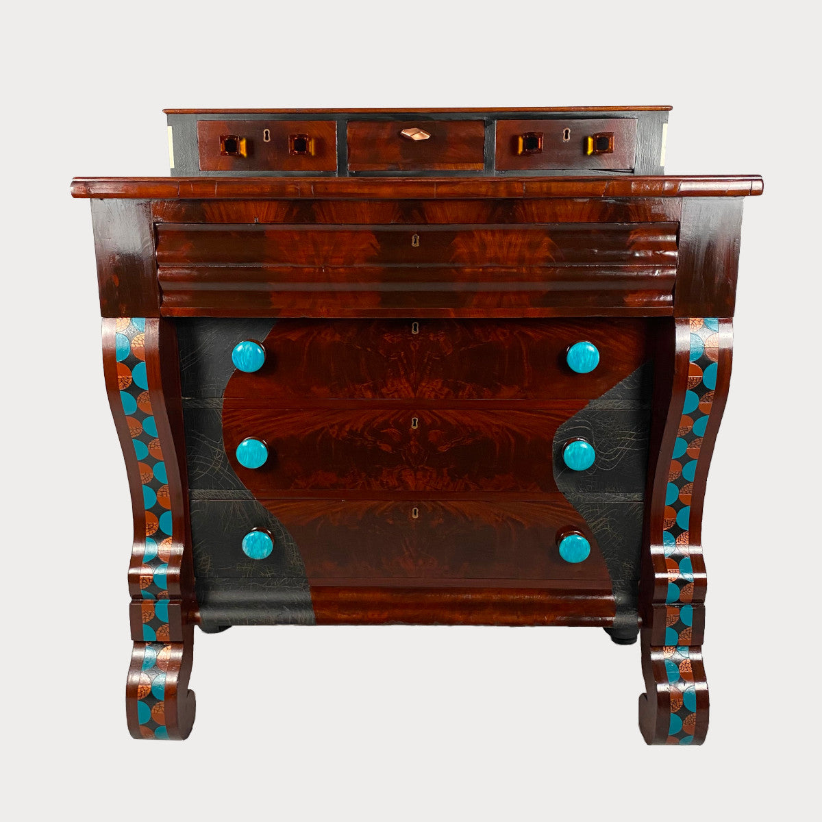 Gentlemen's Empire Cabinet