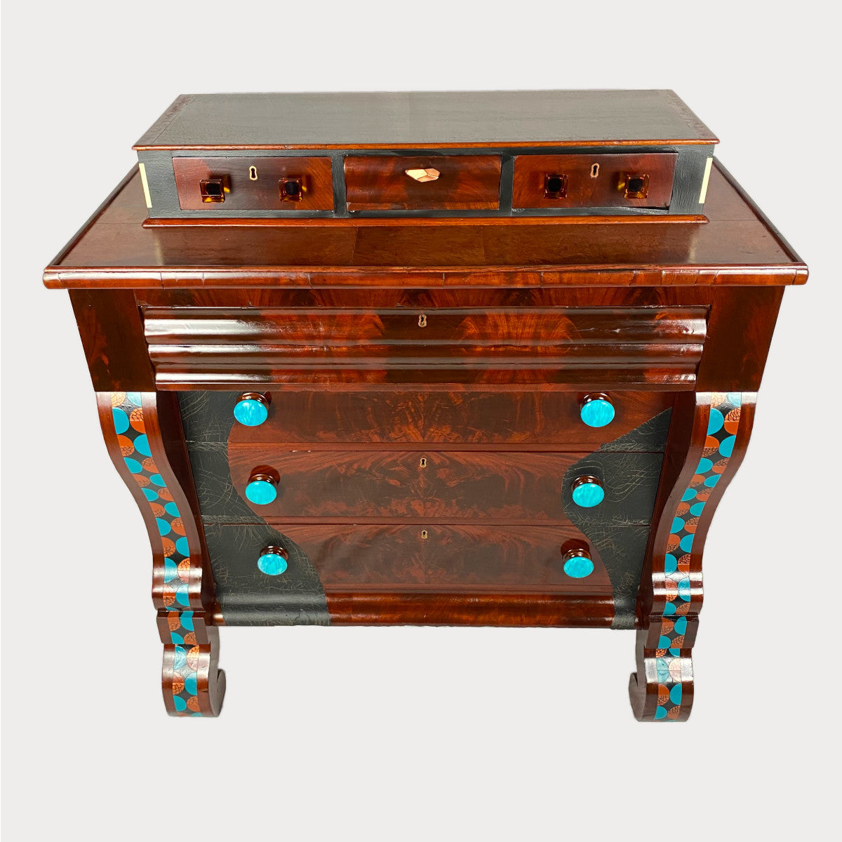 Gentlemen's Empire Cabinet